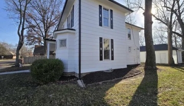 112 E Clinton St Clinton MO 6.jpg